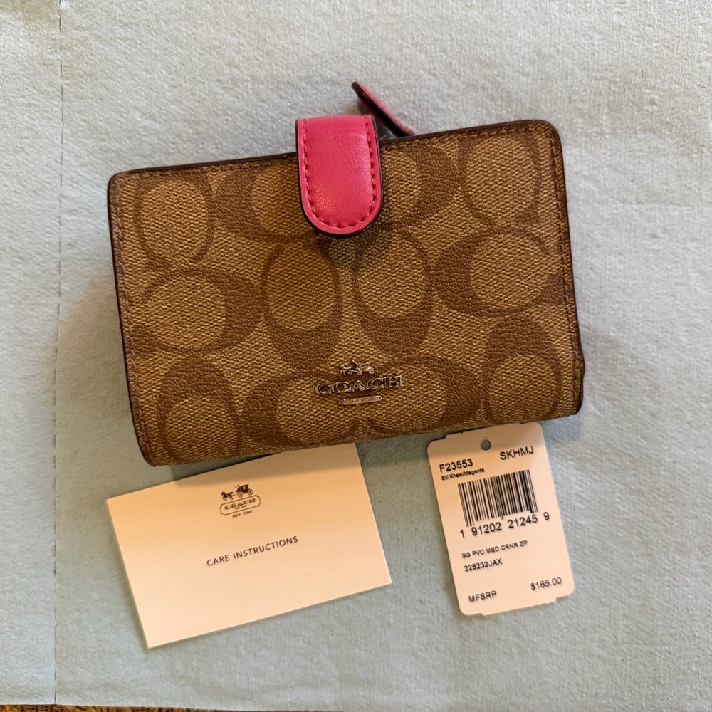 Coach Signature Canvas Medium Corner Zip Wallet
